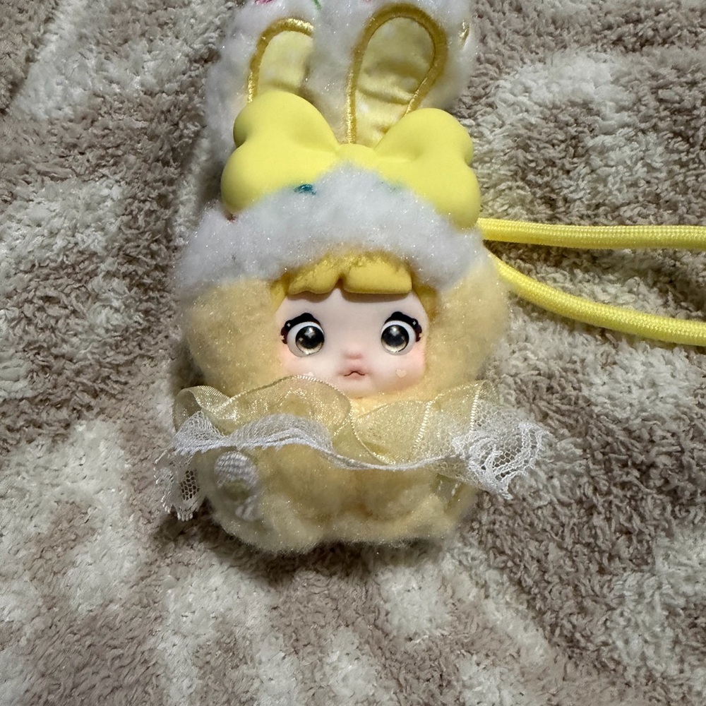 Nommi Sweetheart Bunny Yellow Plush Bunny Doll Keychain: Pudding Cream